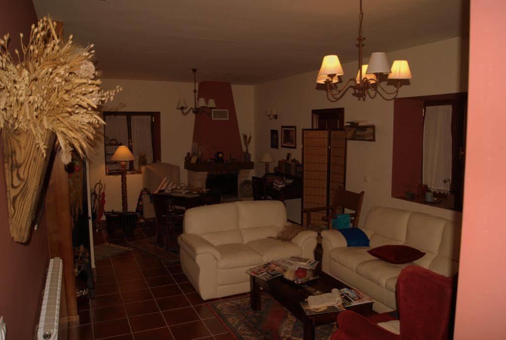 Casa Rural El Linaje De Los Cinco Sombreros 갈레고스데산비센테 외부 사진