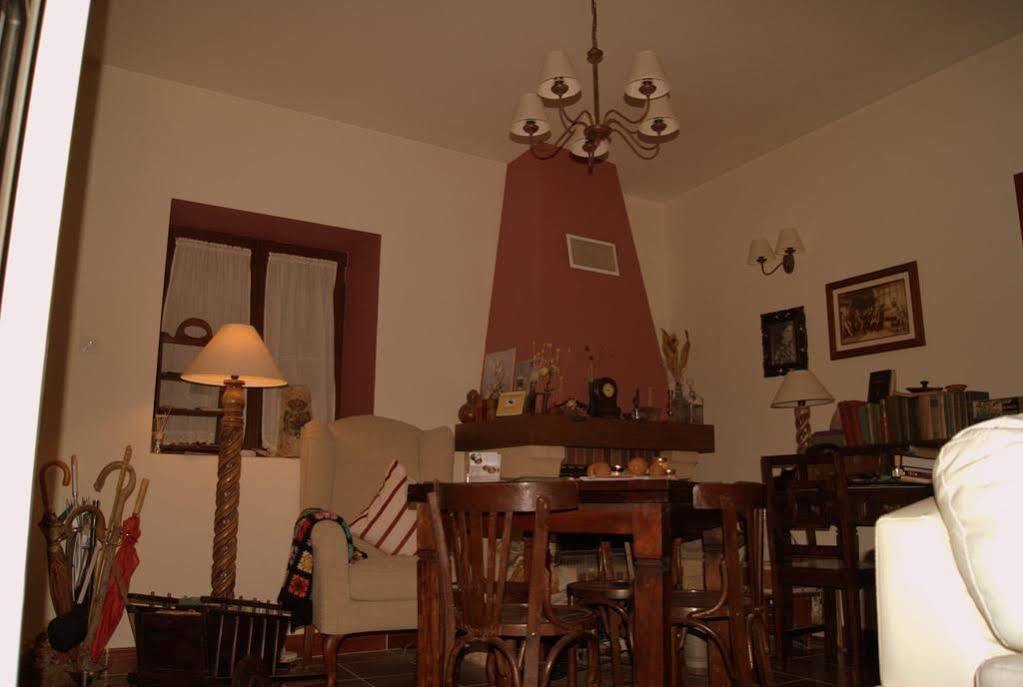 Casa Rural El Linaje De Los Cinco Sombreros 갈레고스데산비센테 외부 사진
